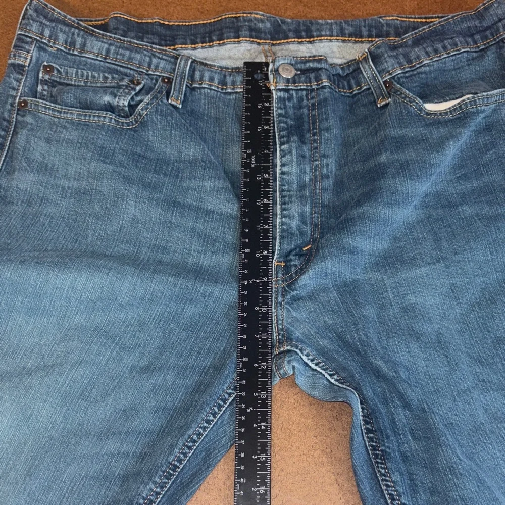 Levi's 541 Men's 40x30 Athletic Cut Blue Straight-Leg Denim Jeans